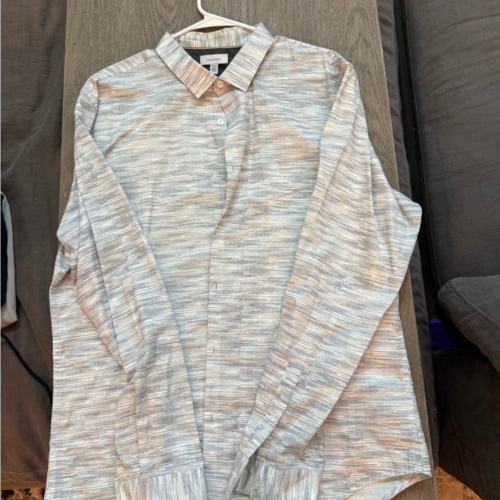 Calvin Klein Light Gray Patterned Shirt